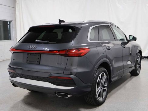 Certified 2025 Audi Q5 Prestige AWD/4WD image 9