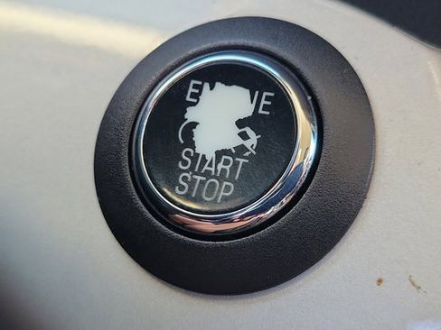 Used 2014 Ford C-MAX SEL w/ Exterior Protection Package image 30