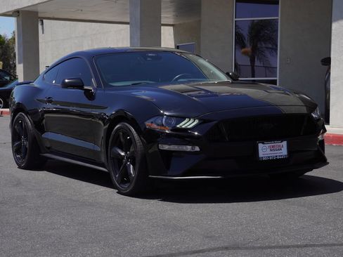 Used 2022 Ford Mustang GT Premium w/ Equipment Group 401A RWD image 2