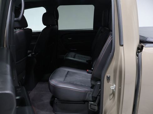 Used 2023 Nissan Titan PRO-4X AWD/4WD image 18