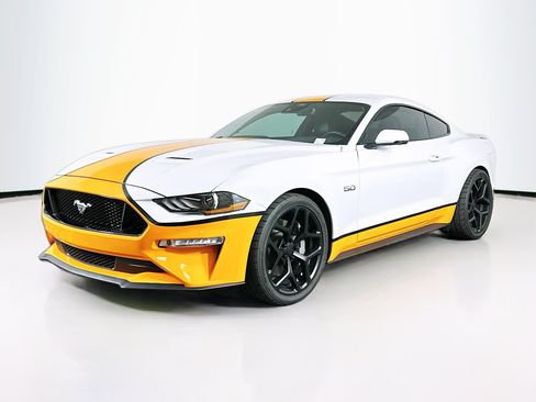 Used 2022 Ford Mustang GT Premium w/ Equipment Group 401A RWD image 3