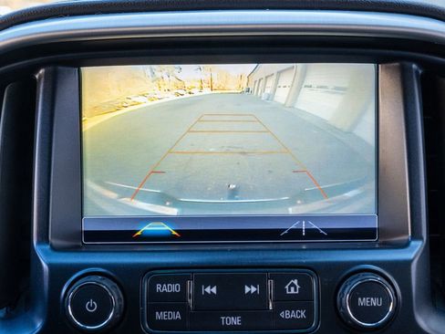 Used 2018 GMC Canyon SLT w/ Driver Alert Package image 19