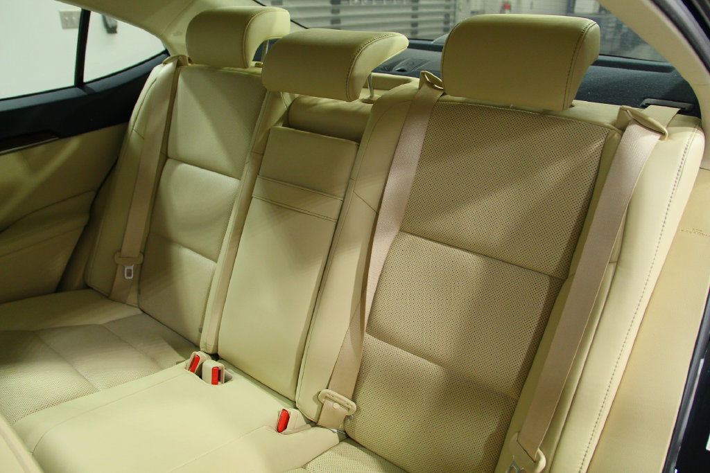 Used 2014 Lexus ES 350 w/ Premium Package FWD image 28