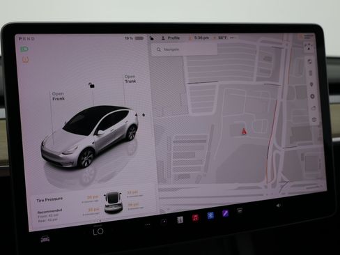Used 2022 Tesla Model Y Long Range AWD/4WD image 16