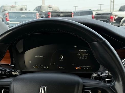 Used 2022 Lincoln Corsair Reserve image 11