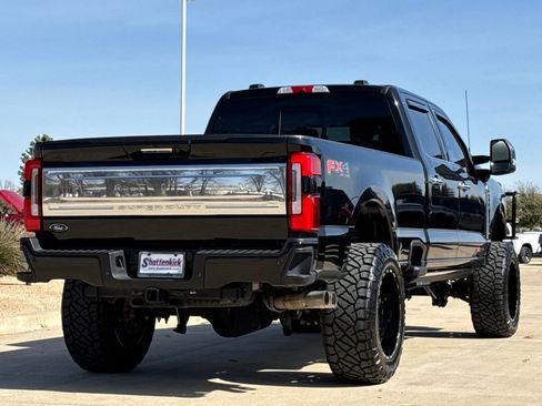 Used 2024 Ford F350 Platinum w/ FX4 Off-Road Package image 9