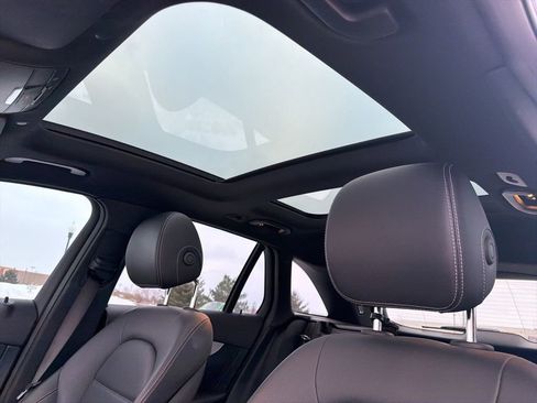 Used 2022 Mercedes-Benz GLC 300 4MATIC image 20