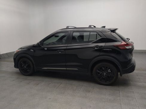 Used 2024 Nissan Kicks SR w/ SR Premium Package FWD image 3