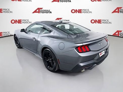 Used 2024 Ford Mustang GT RWD image 5