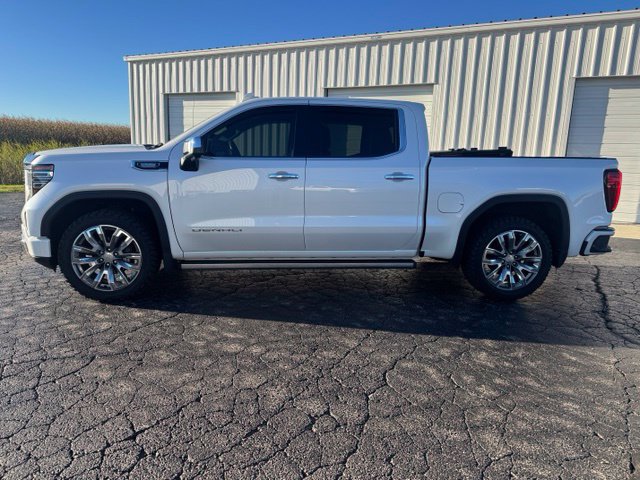 Used 2022 GMC Sierra 1500 Denali w/ Denali Reserve Package AWD/4WD image 2