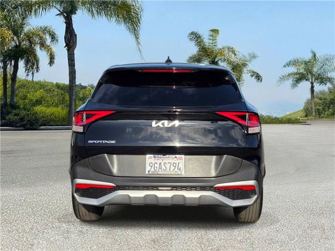 Used 2023 Kia Sportage EX FWD image 5