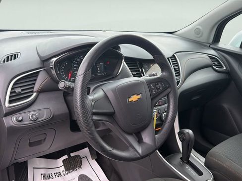 Used 2018 Chevrolet Trax LS FWD image 20