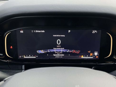 Used 2023 Jeep Wagoneer L Series III w/ Premium Group I image 16