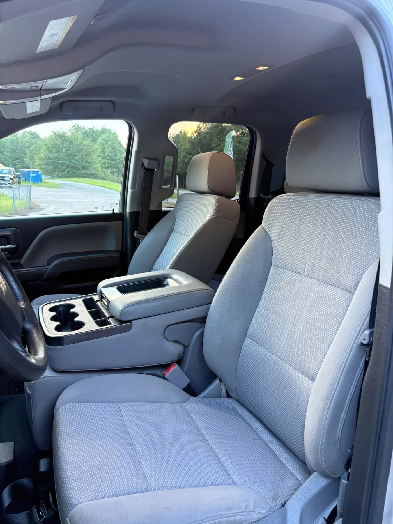 Used 2019 Chevrolet Silverado 1500 Custom w/ Custom Convenience Package AWD/4WD image 34