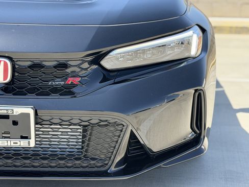 Used 2025 Honda Civic Type R image 7
