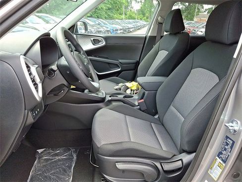 New 2025 Kia Soul LX w/ LX Technology Package image 9