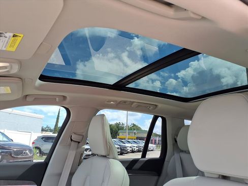 Certified 2023 Volvo XC90 B6 Core w/ Protection Package Premier image 24