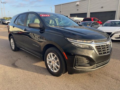 Used 2022 Chevrolet Equinox LS w/ LS Convenience Package FWD image 1