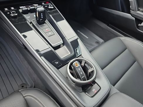 Used 2023 Porsche 911 Carrera 4S image 34