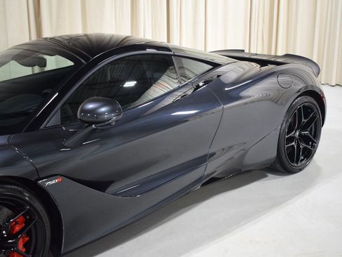 New 2026 McLaren 750S image 2