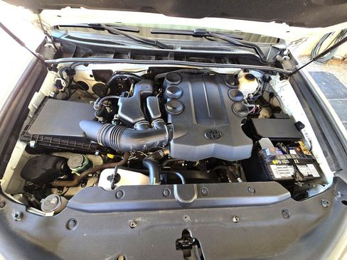 Used 2016 Toyota 4Runner Limited image 31