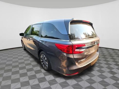 Used 2024 Honda Odyssey EX-L image 3