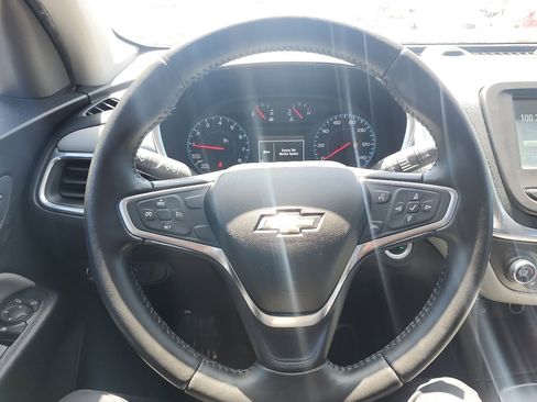 Used 2018 Chevrolet Equinox LT FWD image 18