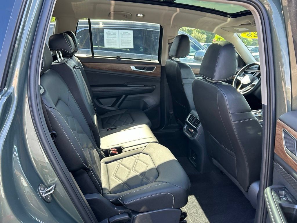 Certified 2026 Volkswagen Atlas SE w/ Panoramic Sunroof Package FWD image 45