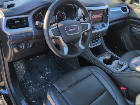 Used 2023 GMC Acadia SLT w/ Elevation Edition image 12