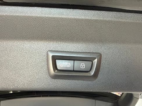 Used 2024 BMW X3 xDrive30i w/ Convenience Package AWD/4WD image 11