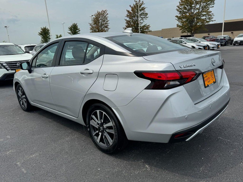 Used 2025 Nissan Versa SV FWD image 5