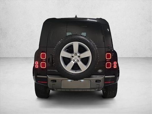 Certified 2023 Land Rover Defender 110 X-Dynamic SE image 6