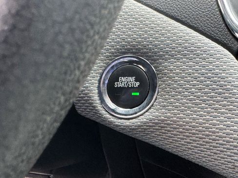 Used 2019 Chevrolet Cruze LT w/ Convenience Package image 27