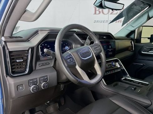 Used 2024 GMC Sierra 2500 Denali w/ Denali Reserve Package AWD/4WD image 11