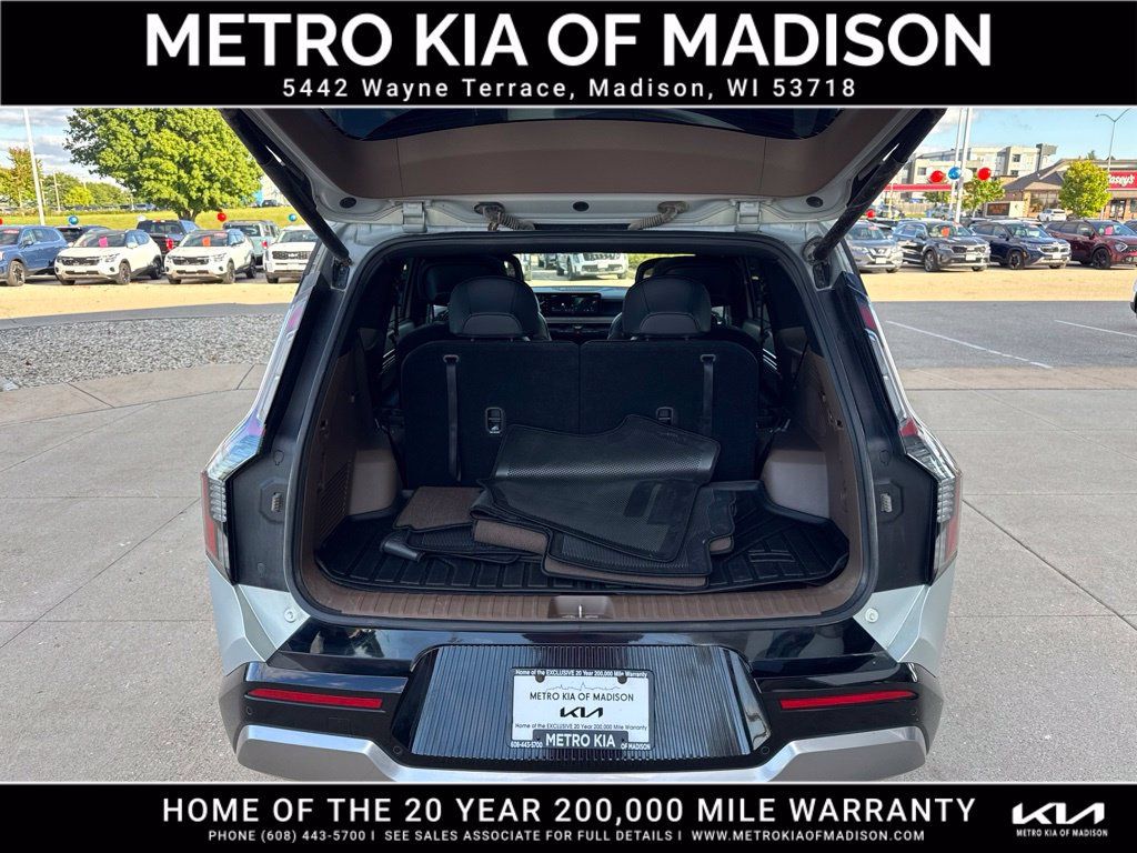 Used 2024 Kia EV9 Land AWD/4WD image 42