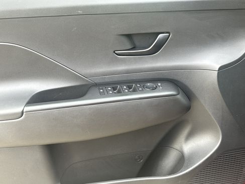 Used 2025 Hyundai Kona SEL FWD image 10