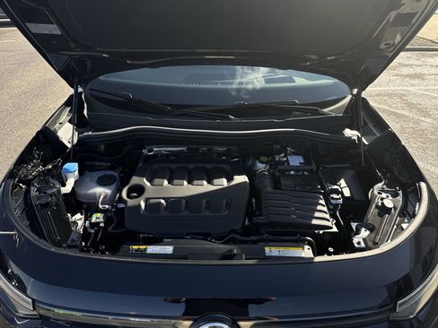 New 2026 Volkswagen Tiguan SE R-Line image 29