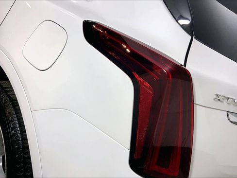 Used 2020 Cadillac XT5 Luxury image 28