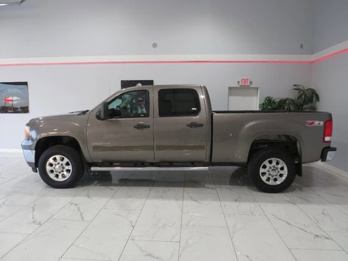 Used 2013 GMC Sierra 2500 SLE w/ SLE Preferred Package image 7