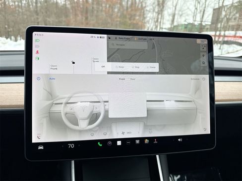 Used 2020 Tesla Model Y Long Range image 17
