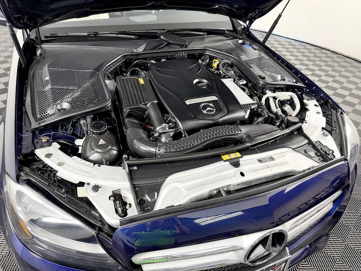 Used 2018 Mercedes-Benz C 300 4MATIC Sedan image 23
