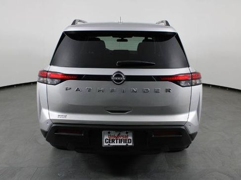Certified 2025 Nissan Pathfinder SV FWD image 11