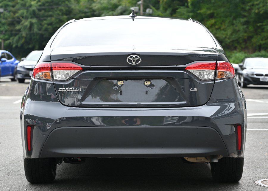 Used 2024 Toyota Corolla LE FWD image 4