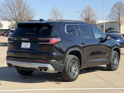 Used 2025 GMC Acadia Elevation image 4