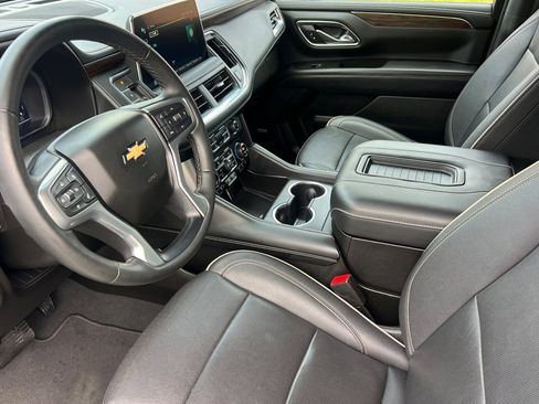 Used 2023 Chevrolet Suburban Premier AWD/4WD image 10