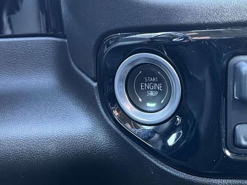 Used 2024 Chevrolet Silverado 2500 LT image 33