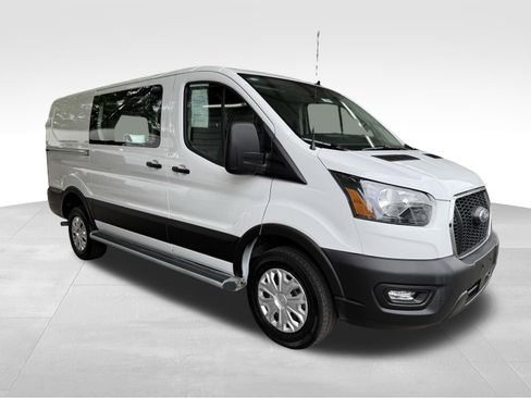 Used 2024 Ford Transit 250 Low Roof w/ Exterior Upgrade Package RWD image 3