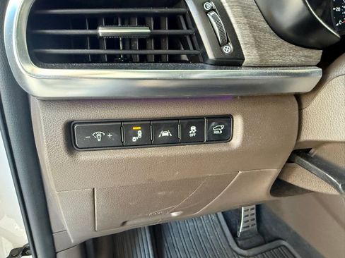 Used 2022 Kia Telluride SX w/ Towing Package FWD image 30