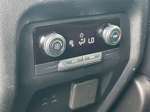 Used 2025 GMC Acadia AT4 w/ LPO, Floor Liner Package AWD/4WD image 39