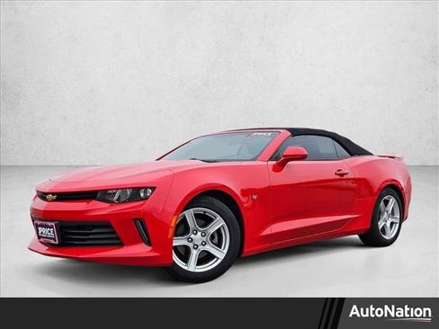 Used 2018 Chevrolet Camaro LT RWD image 1